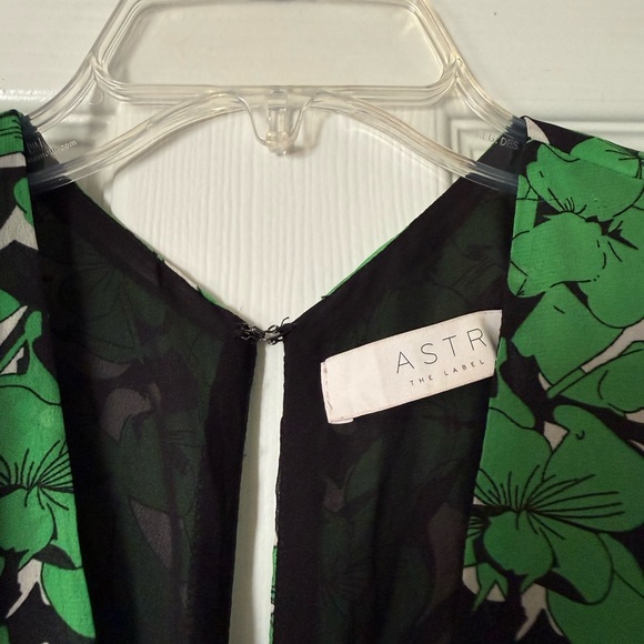 ASTR The Label Green Floral Dress size small - Picture 2 of 9